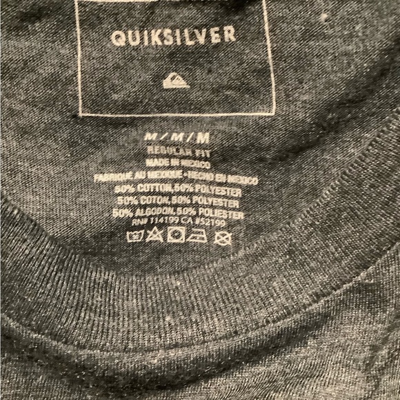 Quiksilver T-shirt - Picture 2 of 2